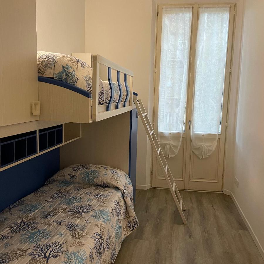 Ferienwohnung Un Balcone Sul Centro Storico Reggio nell'Emilia Exterior foto